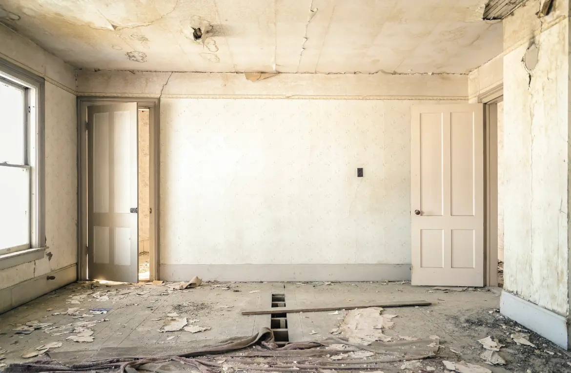 Waste disposal crew managing a cleanout project in Orosi